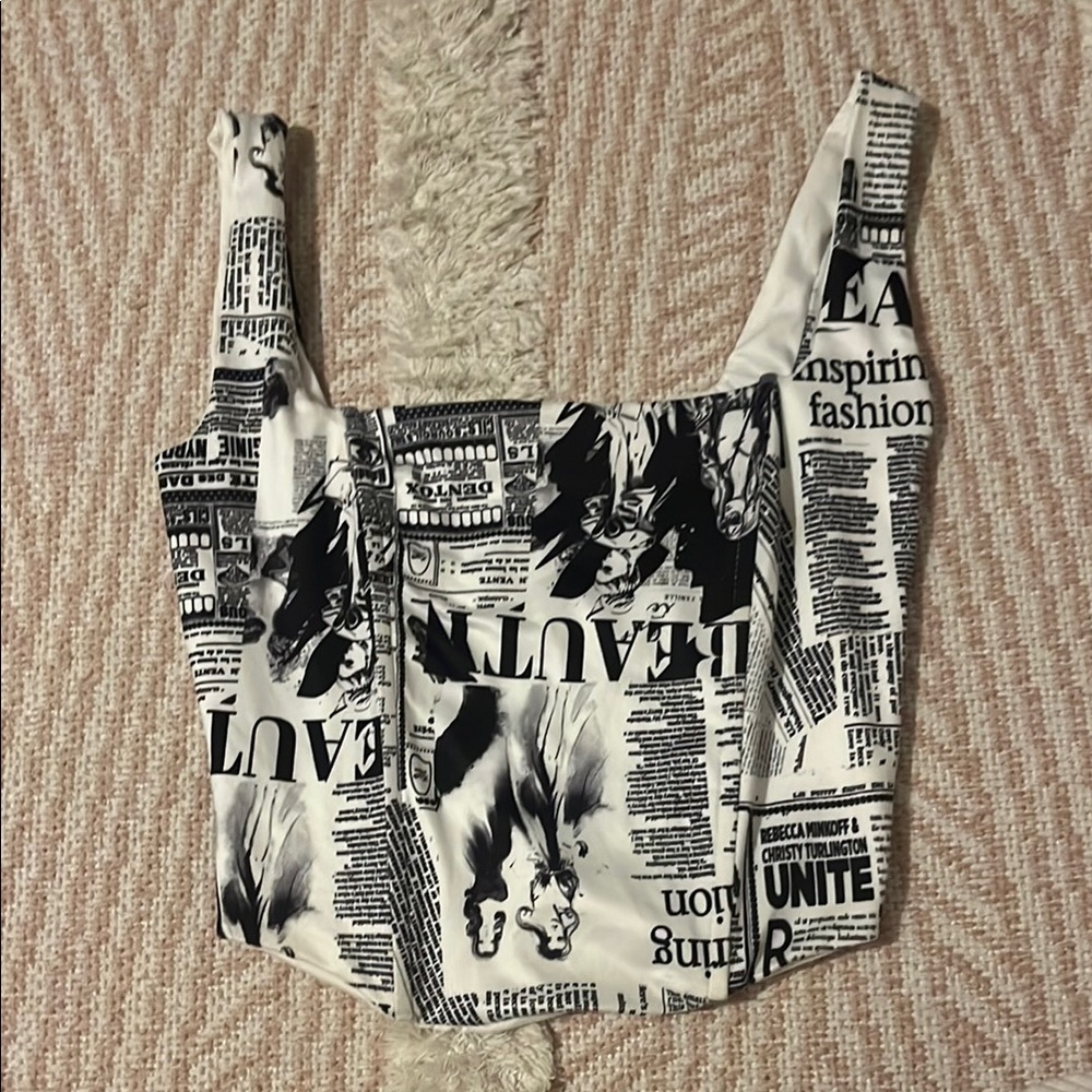 Black and White Graphic Print Women's Top